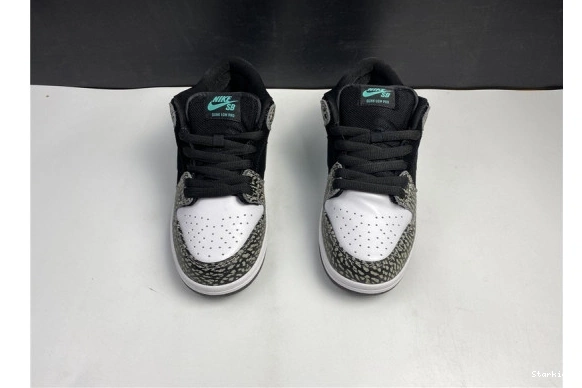 DUNK BQ6817-009 SB LOW PRO"ELEPHANT" NIKE 0212